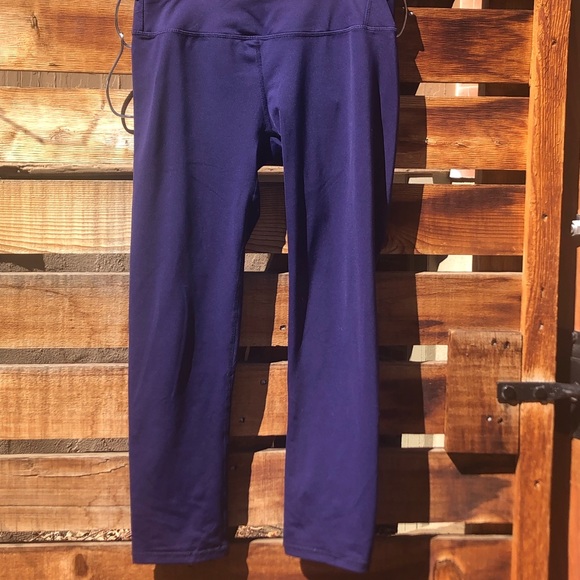 Fabletics Pants - XS - Fabletics Navy Crop Leggings